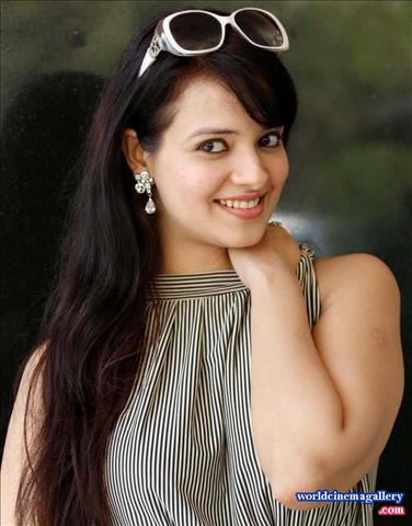 Maryada Ramanna Heroine Saloni Aswani Hot Stills 