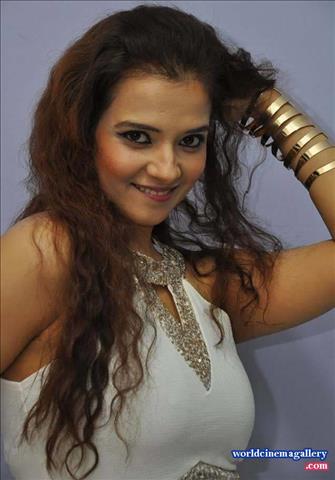 Maryada Ramanna Heroine Saloni Aswani Hot Stills 