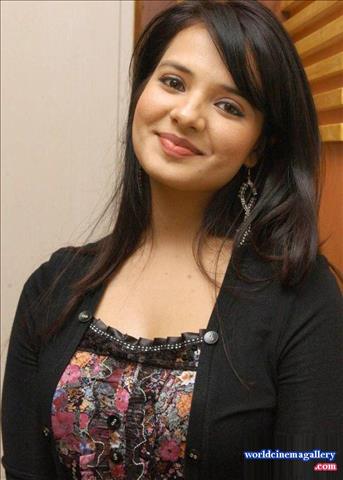 Maryada Ramanna Heroine Saloni Aswani Hot Stills 