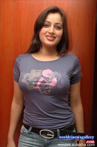 Navneet Kaur tight jeans and T-Shirt Spicy stills
