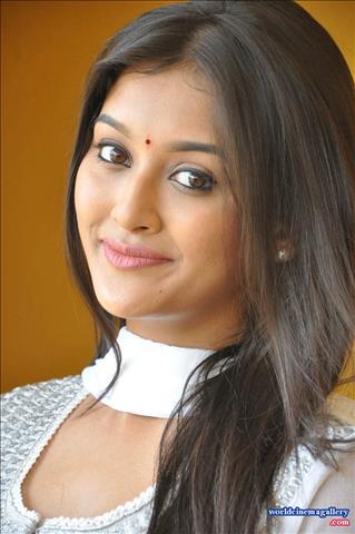 Pooja Jhaveri Stills at Bham Bolenath Press meet