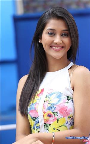 Pooja Jhaveri Stills at Bham Bolenath Press meet
