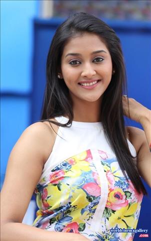 Pooja Jhaveri Stills at Bham Bolenath Press meet