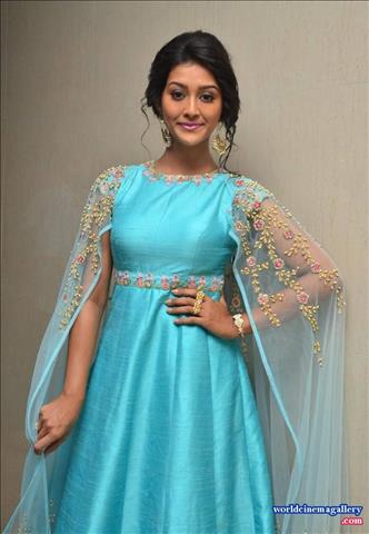 Pooja Jhaveri Stills at Dwaraka Movie Audio Launch