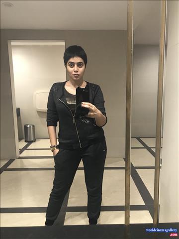 Poorna latest Photo Stills in Kodiveeran Movie