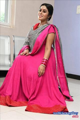 Poorna Shamna Kasim at Jayammu Nischayammu Raa Teaser Launch