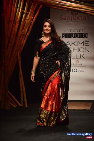 Preity Zinta cute stills