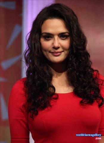 Preity Zinta cute stills