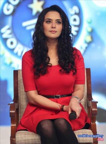 Preity Zinta cute stills