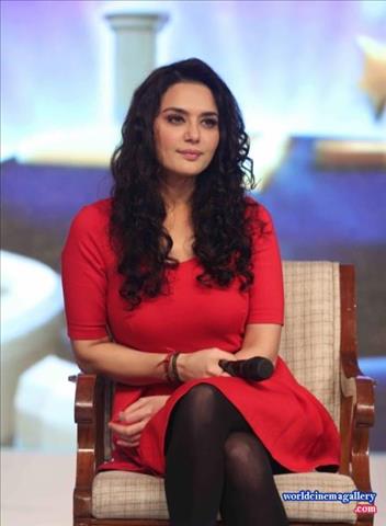 Preity Zinta cute stills