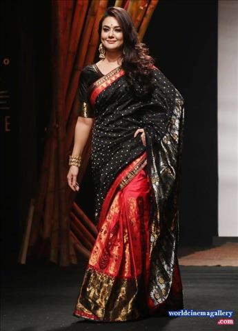 Preity Zinta cute stills