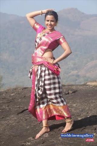 Priya anand Stills from Muthuramalingam Movie