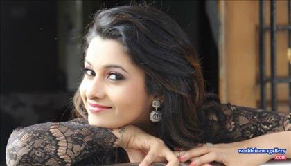 Priya Shankar Cute Saree Stills