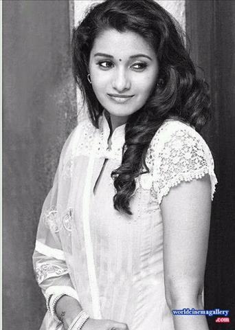 Priya Shankar Cute Saree Stills