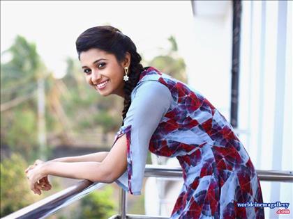 Priya Shankar Cute Saree Stills