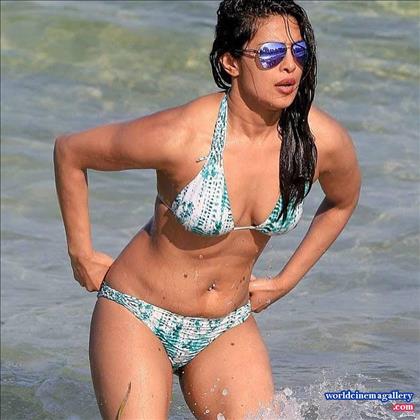 Priyanka Chopra Hottest Bikini Avatar at Miami Beach