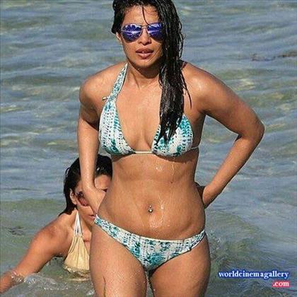 Priyanka Chopra Hottest Bikini Avatar at Miami Beach