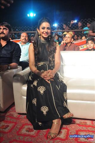 Rakul Preet Singh Hot Stills - World Cinema Gallery