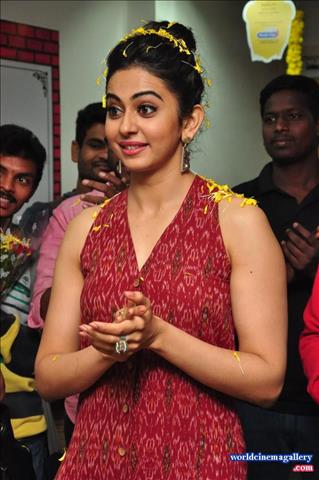 Rakul Preet Singh Hot Stills - World Cinema Gallery