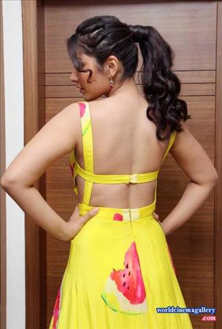 Rashi Khanna Hot Yellow dress Stills