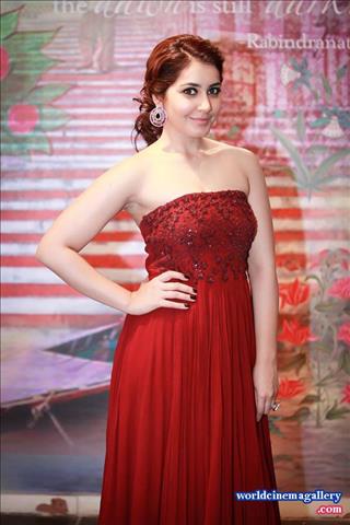 Rashi Khanna latest Hot stills
