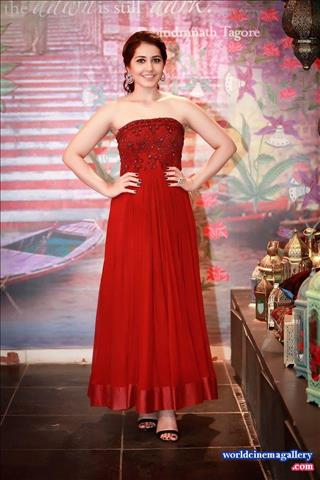 Rashi Khanna latest Hot stills