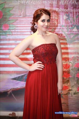 Rashi Khanna latest Hot stills