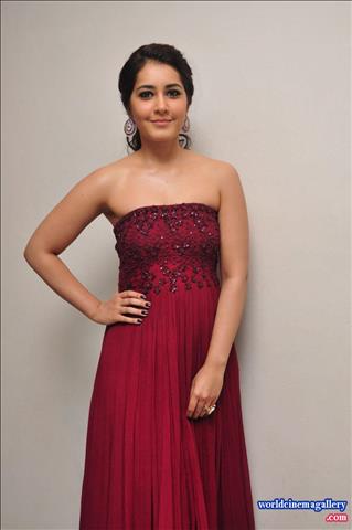 Rashi Khanna latest Hot stills