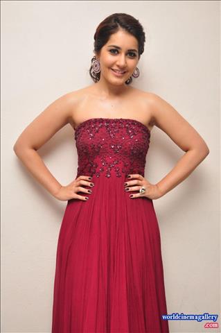 Rashi Khanna latest Hot stills