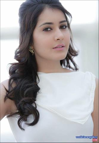 Rashi Khanna latest stills