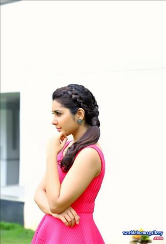 Rashi Khanna latest stills