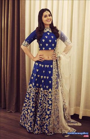 Rashi Khanna latest stills