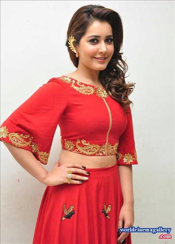Rashi Khanna latest stills