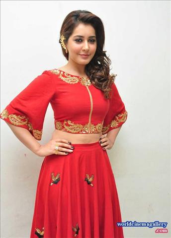 Rashi Khanna latest stills
