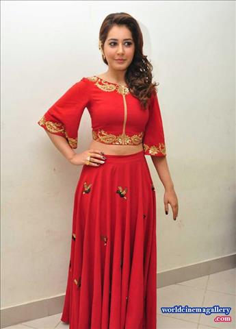 Rashi Khanna latest stills