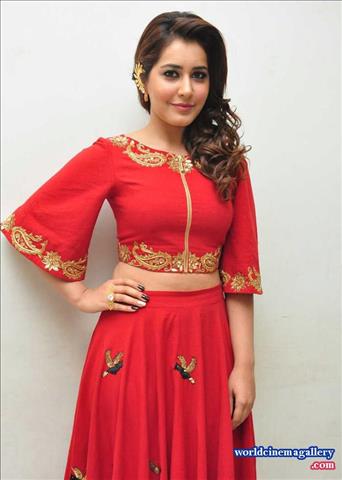 Rashi Khanna latest stills