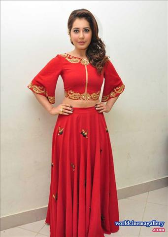 Rashi Khanna latest stills
