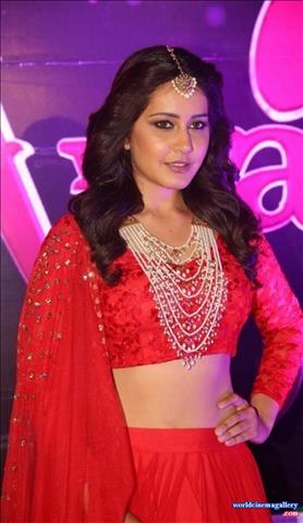 Rashi Khanna Lehenga choli at Apsara Awards 2016