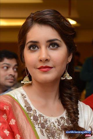 Rashi Khanna Santosham awards press meet
