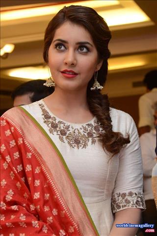 Rashi Khanna Santosham awards press meet