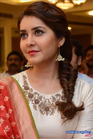 Rashi Khanna Santosham awards press meet