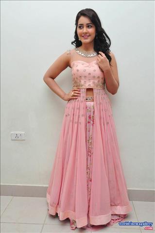 Rashi Khanna stills at Bengal Tiger