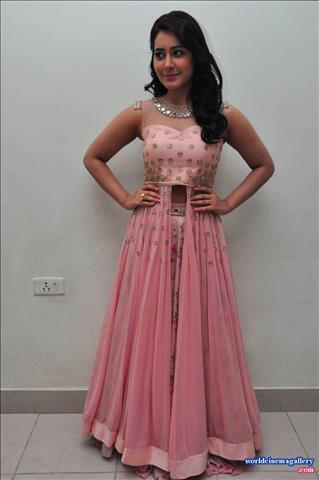 Rashi Khanna stills at Bengal Tiger