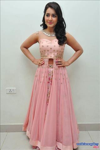 Rashi Khanna stills at Bengal Tiger