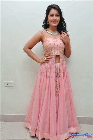 Rashi Khanna stills at Bengal Tiger