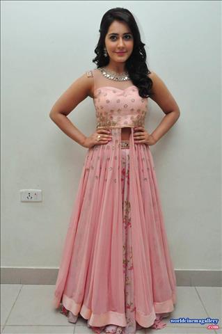 Rashi Khanna stills at Bengal Tiger