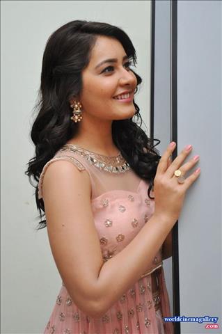 Rashi Khanna stills at Bengal Tiger