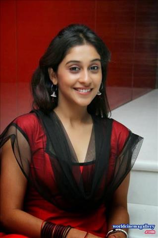 Regina Cassandra Stills at Jyo Achutananda Success Meet