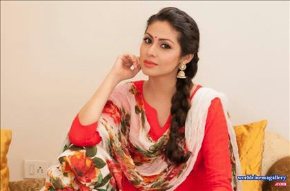 Sadha Photo Stills in Torchlight First Look Poster 