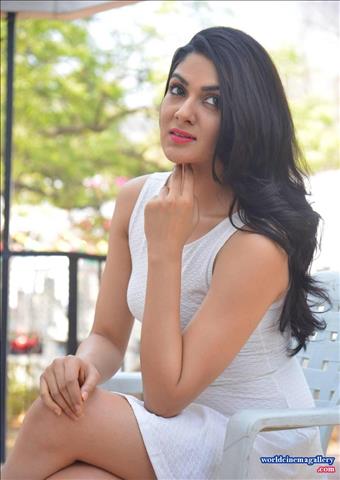 Sakshi Chaudhary Hot Stills at Lord Shiva Creations movie